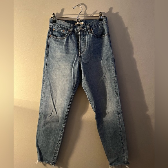 LEVIS WEDGIE JEANS - Picture 2 of 3